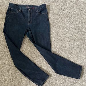 White House Black Market High Rise Skinny Ankle Jeans in excellent condition.